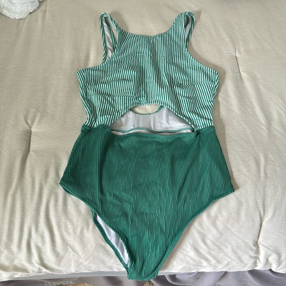 Cupshe One Piece Swimsuit, Green Striped - Size S - Picture 1 of 5